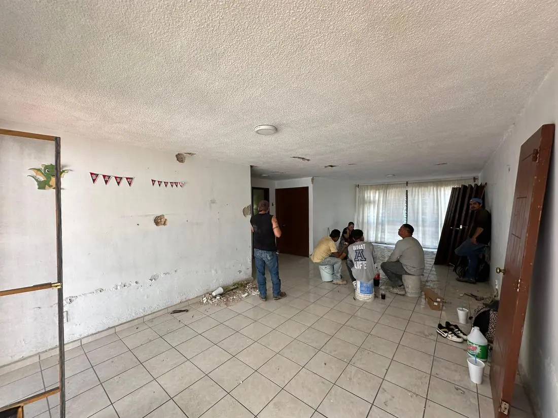 Sala de Sutaj antes de la remodelación